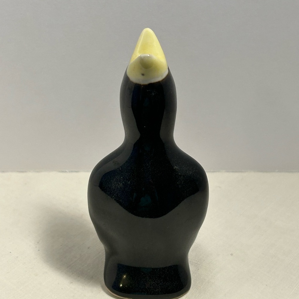 Vintage Venting Pie Bird Black with Yellow Beak MCM - Picture 4 of 7